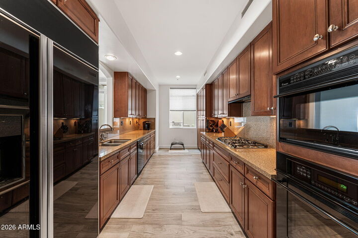Property Photo:  3801 N Goldwater Boulevard 204  AZ 85251 