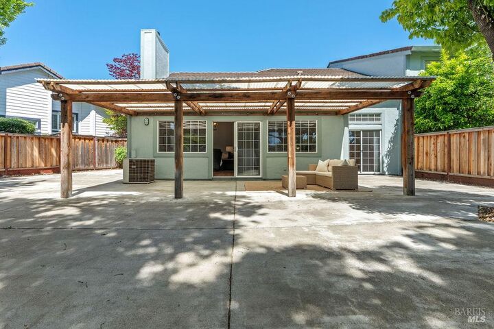 Property Photo:  519 Danby Court  CA 94954 