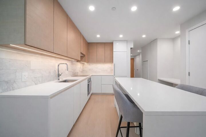 Property Photo: 2108 Gilmore Avenue 909 BC V5C 0N8