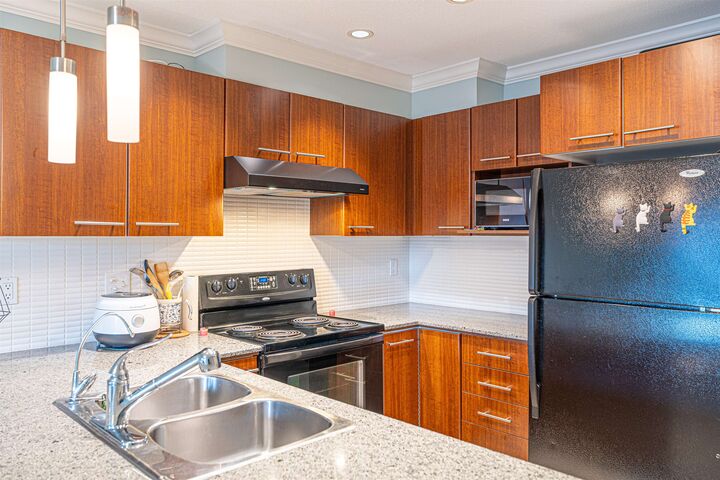 Property Photo:  4799 Brentwood Drive 303  BC V5C 0C4 