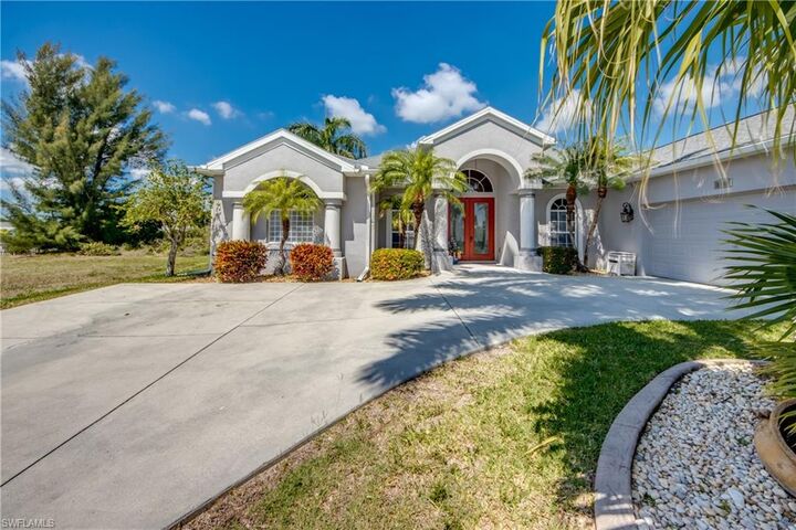 Property Photo:  2120 SW 8th Pl  FL 33991 