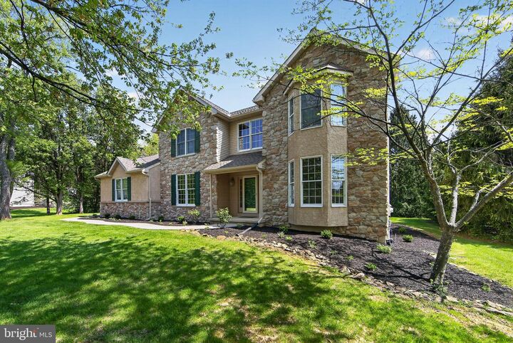 Property Photo:  103 N Iroquois Lane  PA 19425 