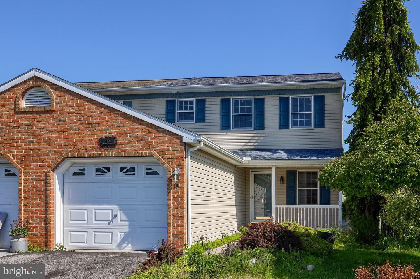 Property Photo:  19 Arrow Crt.  PA 17038 