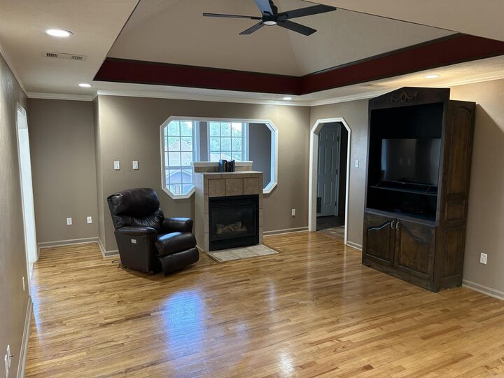 Property Photo: 1660 Nighthawk Circle AR 72034
