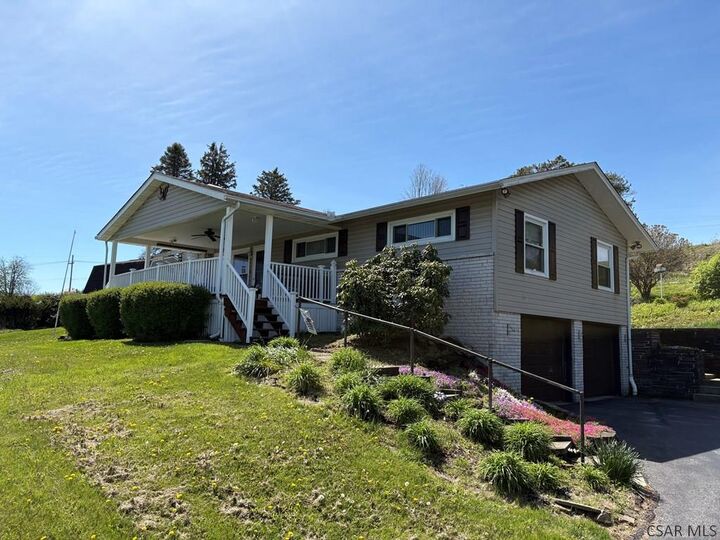 Property Photo:  448 Horn Road  PA 15963 