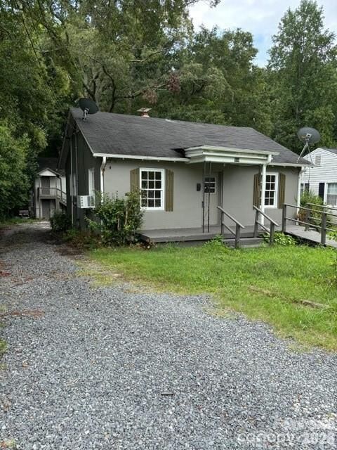Property Photo:  930 S Miller Street  NC 28052 