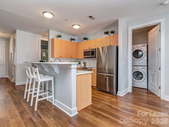 Property Photo:  1101 W 1st Street 211  NC 28202 
