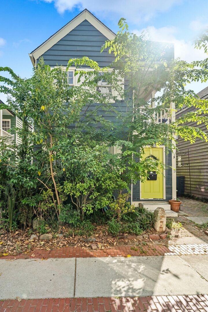 Property Photo:  10 Porters Court  SC 29403 