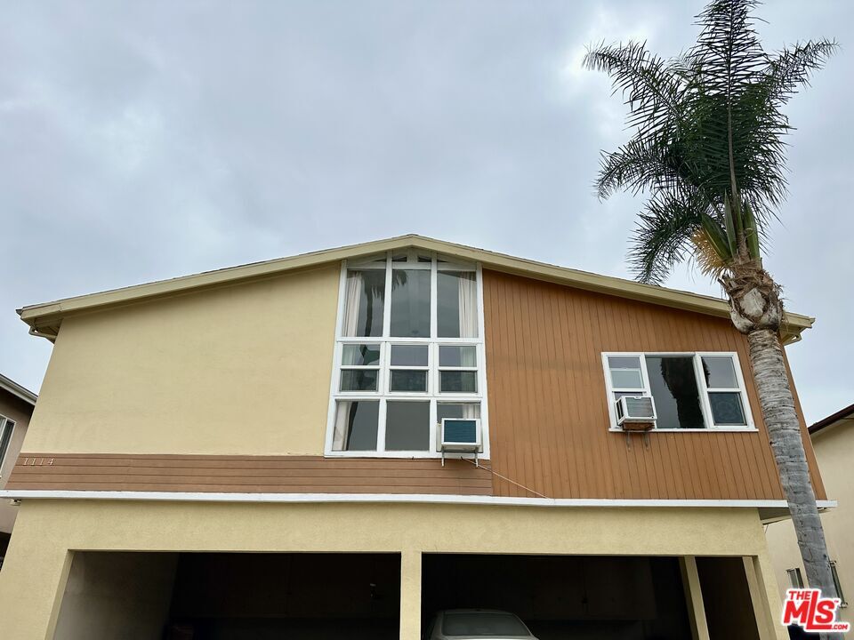 Property Photo:  1114 S Sherbourne Dr  CA 90035 