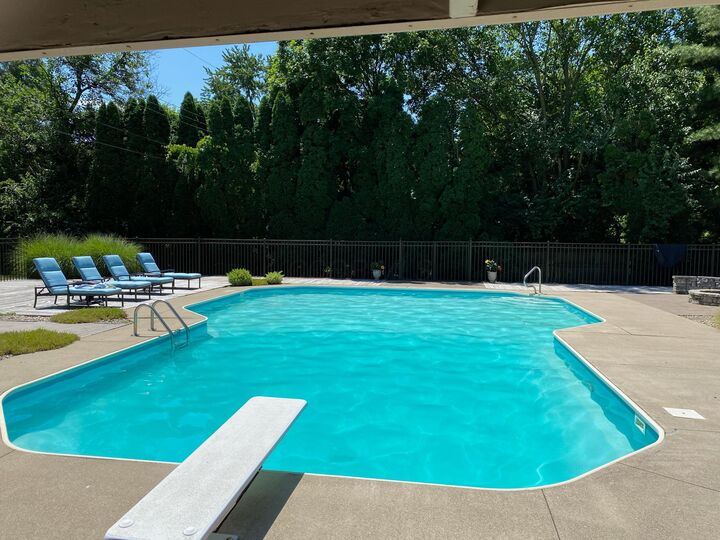 Property Photo:  4994 Henderson Heights Road  OH 43220 