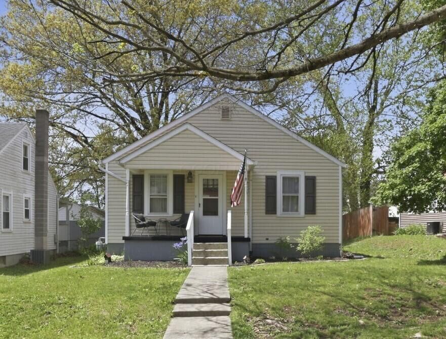 Property Photo: 811 Medill Avenue OH 43130