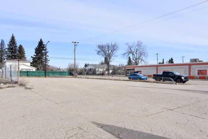 Property Photo:  50 Avenue  AB T0A 3A1 