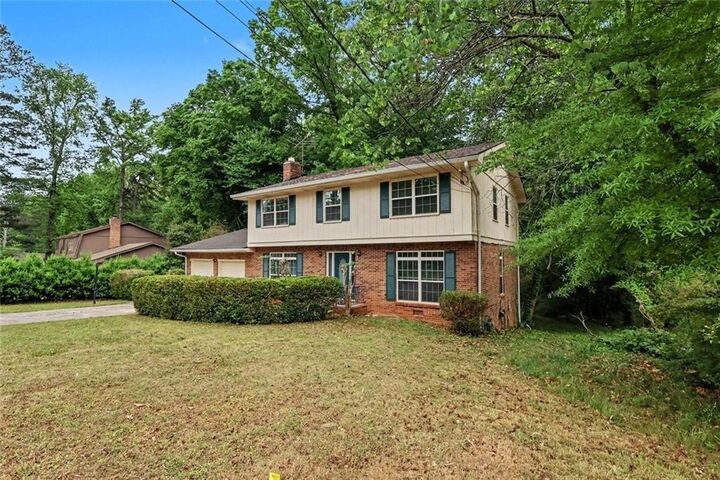 Property Photo:  968 Abingdon Court  GA 30083 