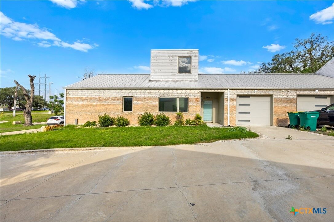 Property Photo: 2819 Lone Oak Drive TX 76513