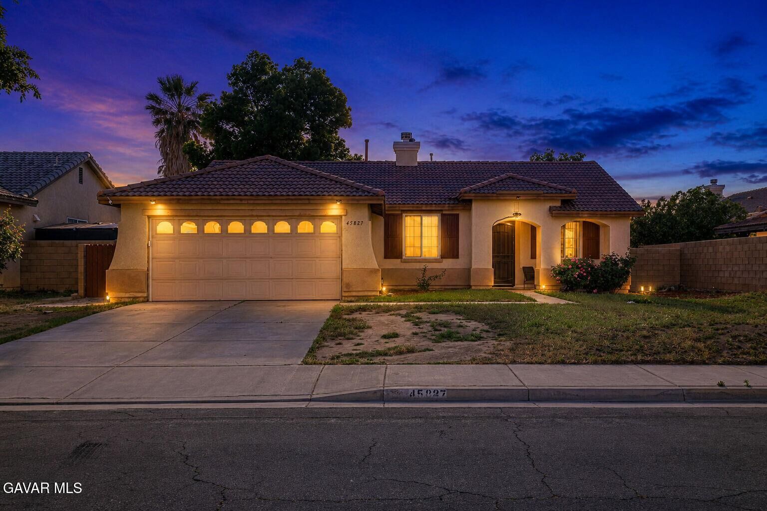 Property Photo:  45827 Caledonia Court  CA 93534 