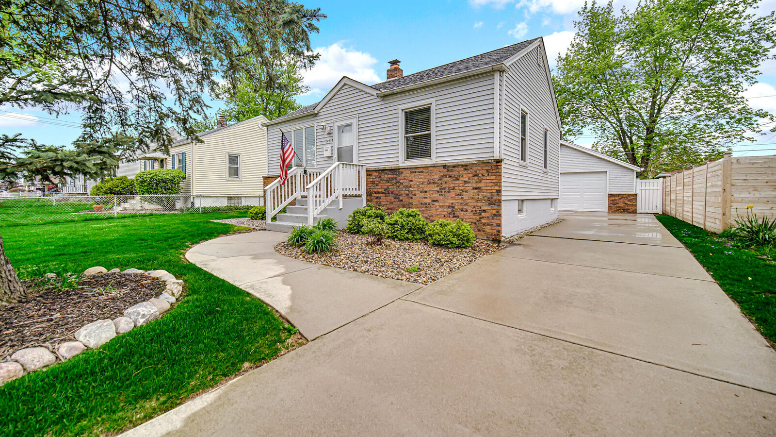 Property Photo: 214 N Jay Street IN 46319