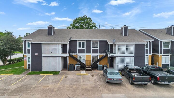 Property Photo: 12658 Ashford Meadow Drive 2 TX 77082