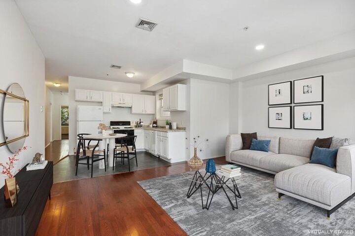 Property Photo:  64 James St 2  NJ 07102 