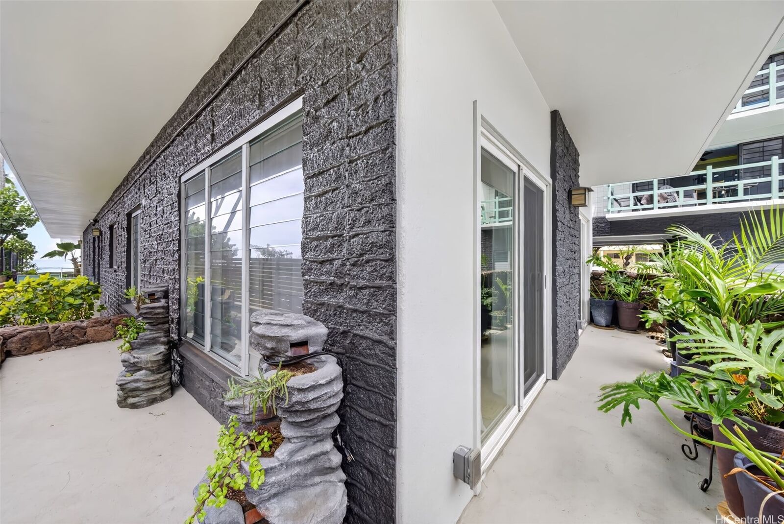 Property Photo:  2957 Kalakaua Avenue 115  HI 96815 