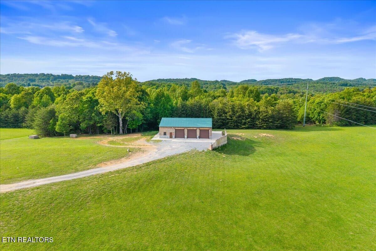Property Photo:  142 County Road 436  TN 37303 