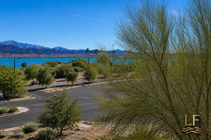 Property Photo:  130 Park Ave C105  AZ 86403 