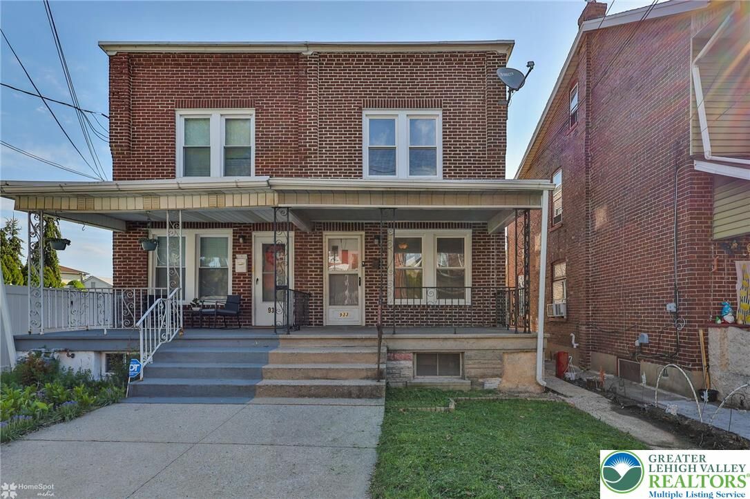 Property Photo:  933 S Filmore Street  PA 18103 