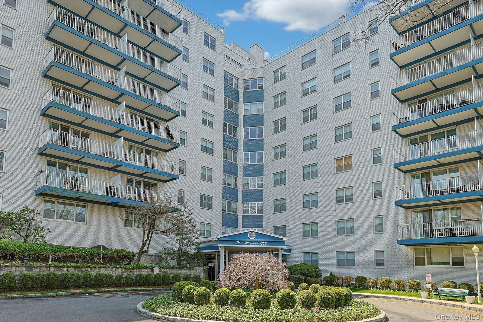 Property Photo:  499 N Broadway 7I  NY 10603 
