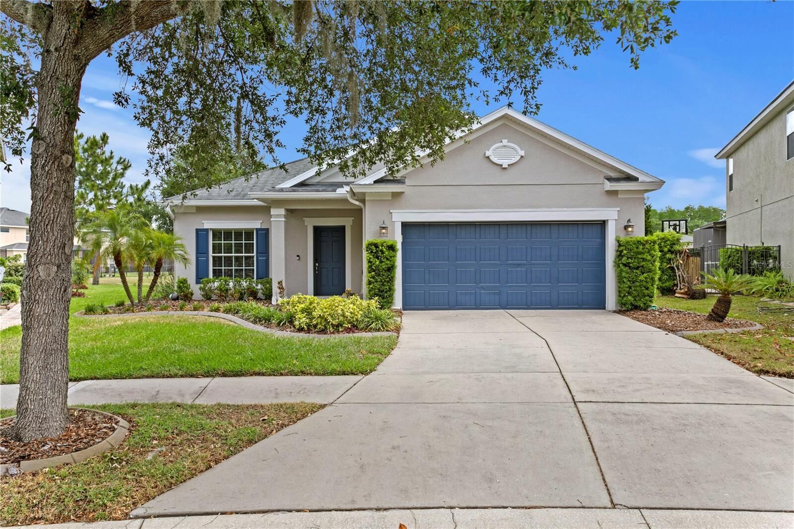 Property Photo:  2837 Maple Brook Loop  FL 33558 