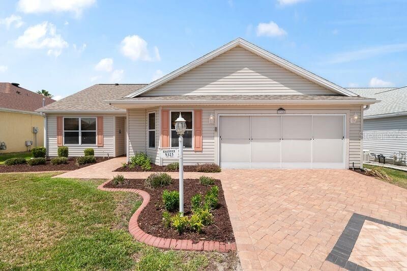 Property Photo:  9325 SE 171st Le Flore Lane  FL 32162 