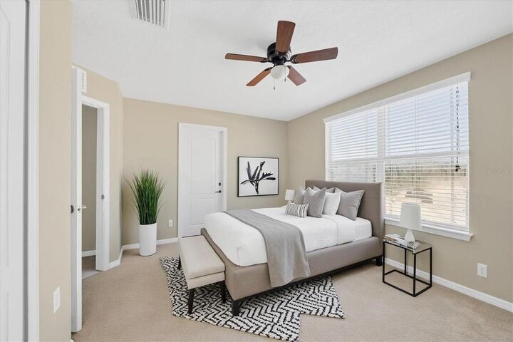 Property Photo:  4811 Woodbrook Drive  FL 34243 