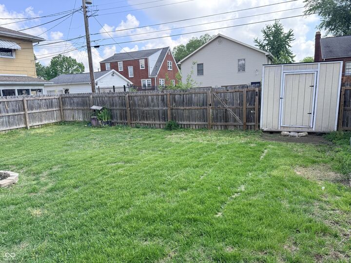 Property Photo:  450 Kessler Boulevard  IN 47274 