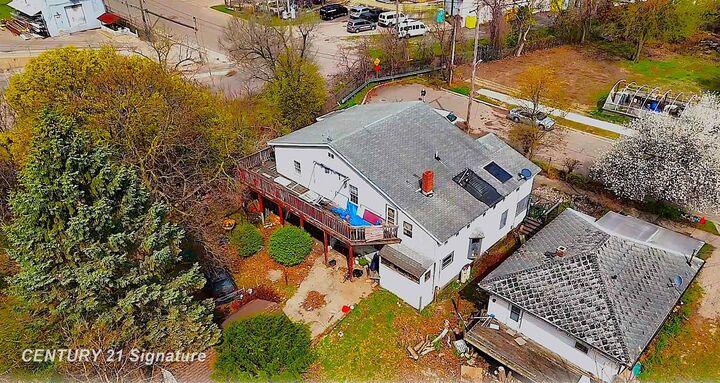Property Photo:  808 McKinley Street  MI 48906 
