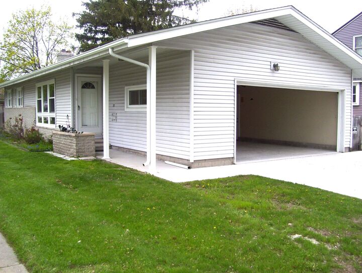 Property Photo:  600 W Jenny Street  MI 48706 