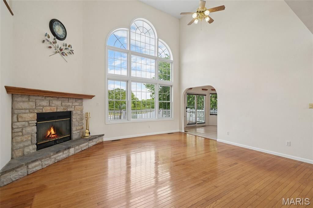 Property Photo: 101 W Lakeview Drive MO 63020