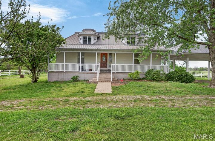 Property Photo:  2431 W Elm Street  MO 65536 