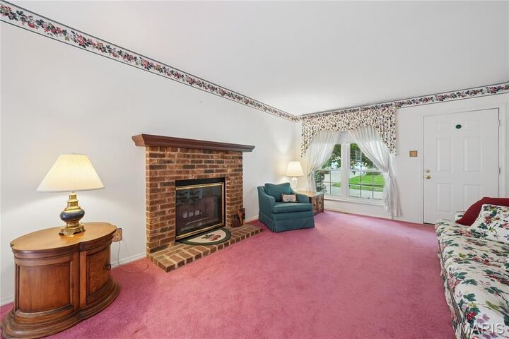 Property Photo:  528 Spring Glen Drive  MO 63021 