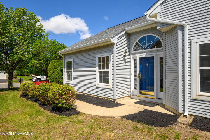Property Photo:  43 Rochford Drive  NJ 08759 