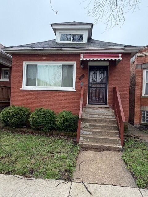 Property Photo:  639 E 90th Place  IL 60619 