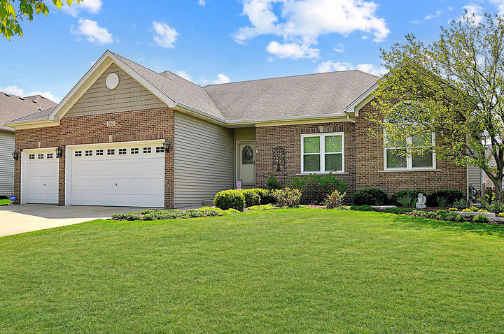 Property Photo:  352 Andover Drive  IL 60543 
