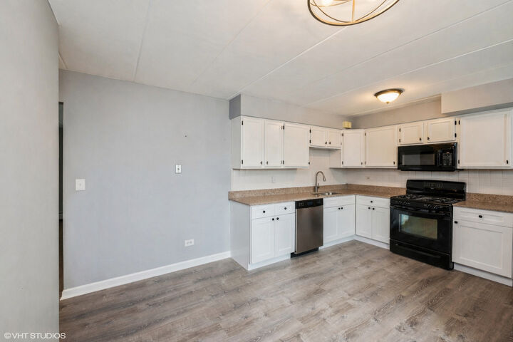 Property Photo:  6150 S Kensington Avenue 102  IL 60525 