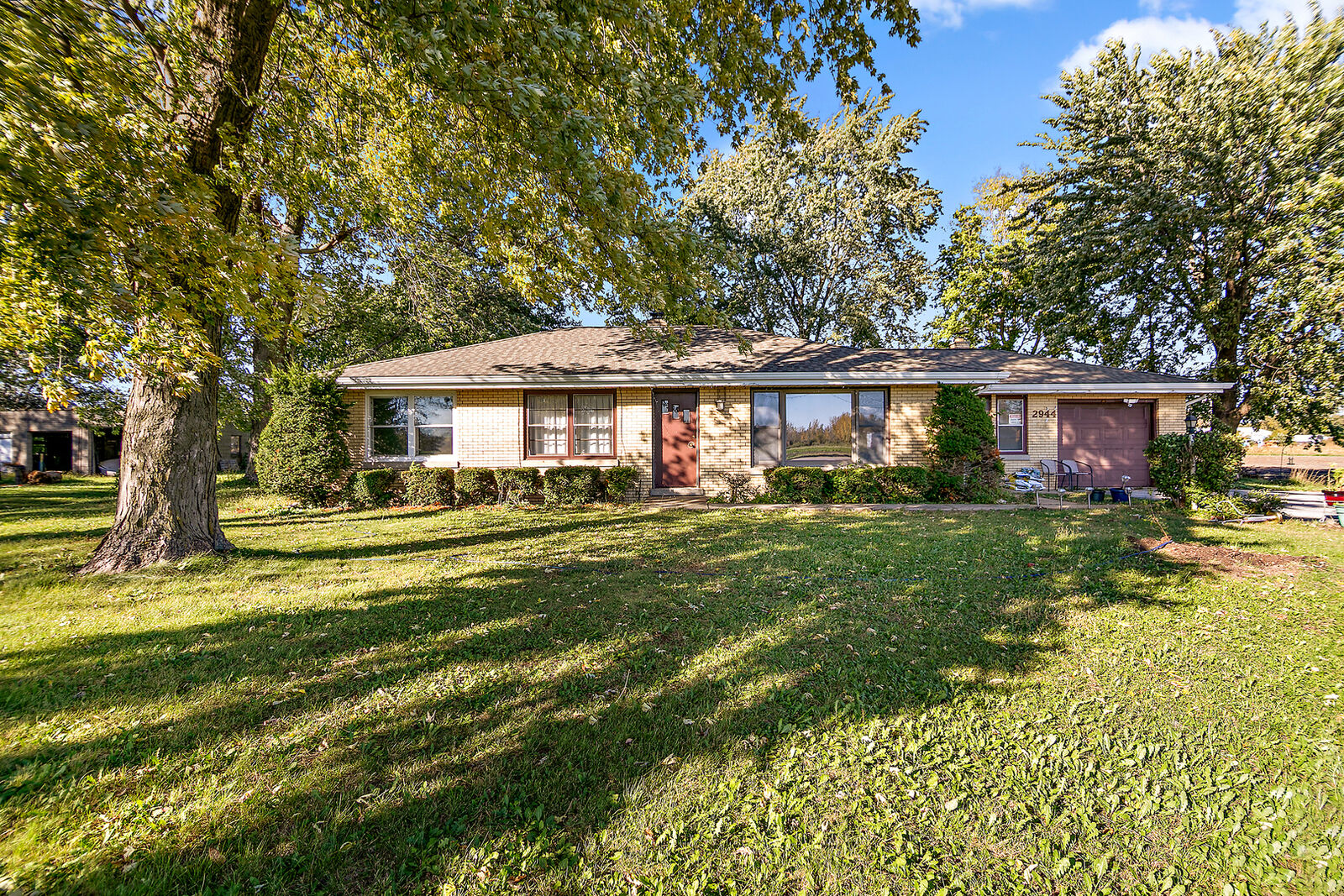 Property Photo: 2944 Lincoln Highway IL 60411
