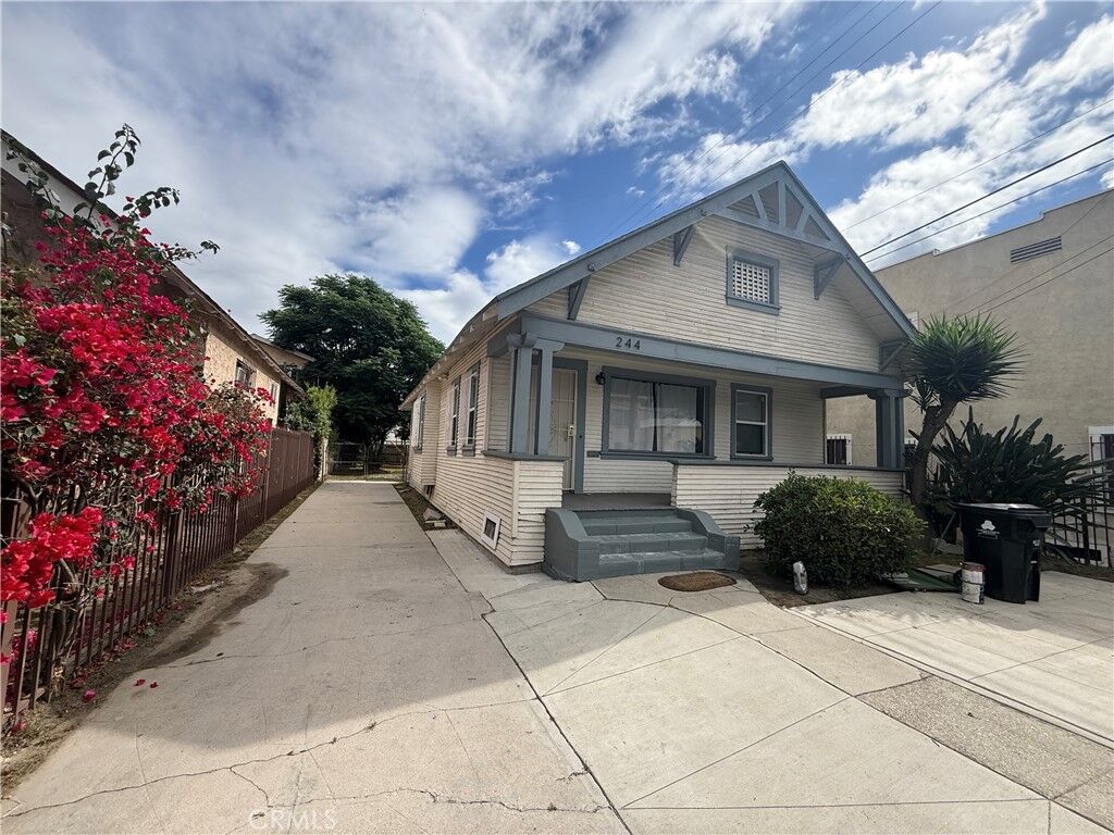 Property Photo:  244 W 49th  CA 90037 