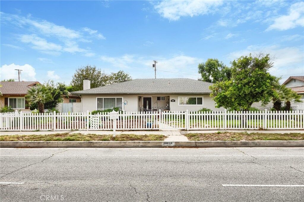 Property Photo:  9419 Haskell Avenue  CA 91343 
