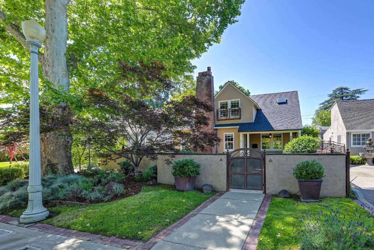 Property Photo:  2686 Donner Way  CA 95818 