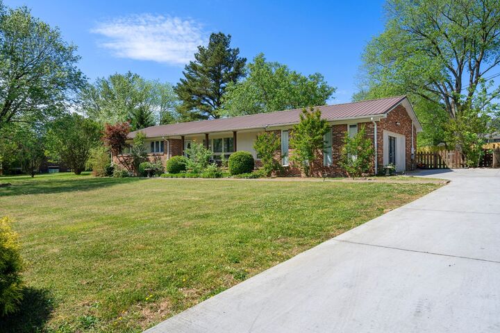 Property Photo:  903 Mead Dr  TN 37160 