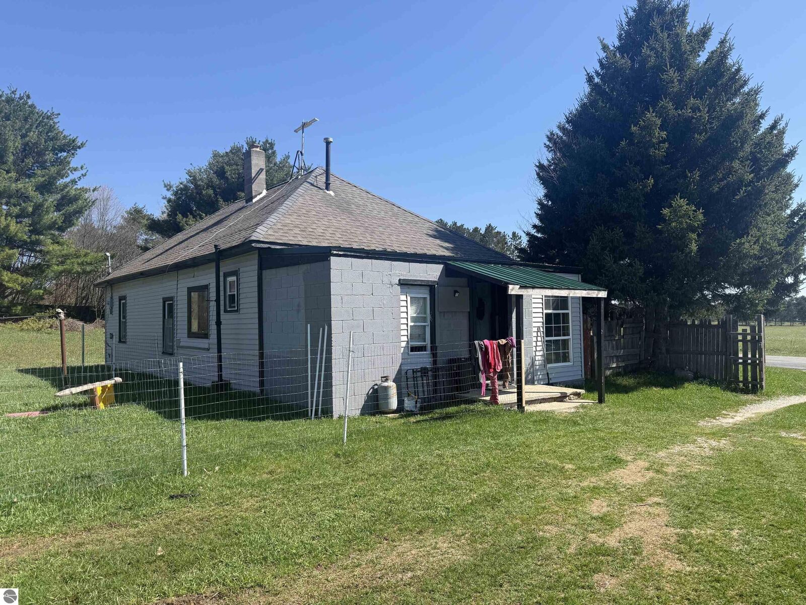 Property Photo:  7031 N Raymond Road  MI 49688 