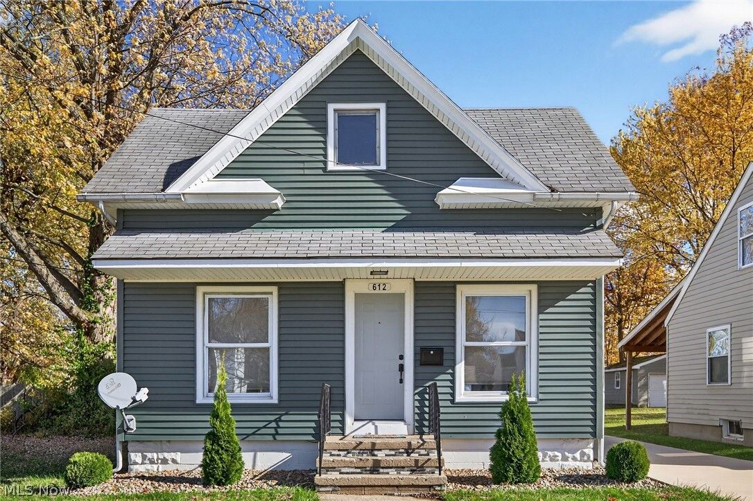 Property Photo:  612 Thayer Avenue  OH 44004 