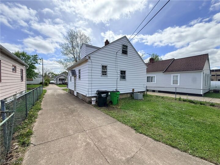 Property Photo:  33 Henry Street  OH 44146 