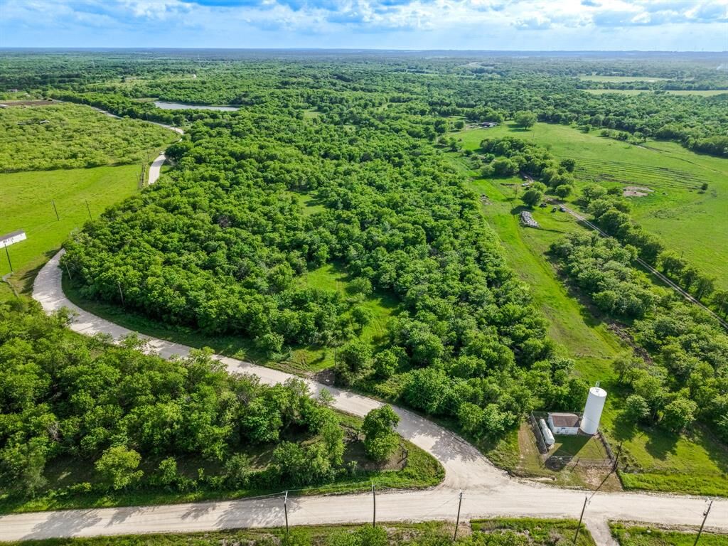 Property Photo:  102 County Road 2344  TX 76681 
