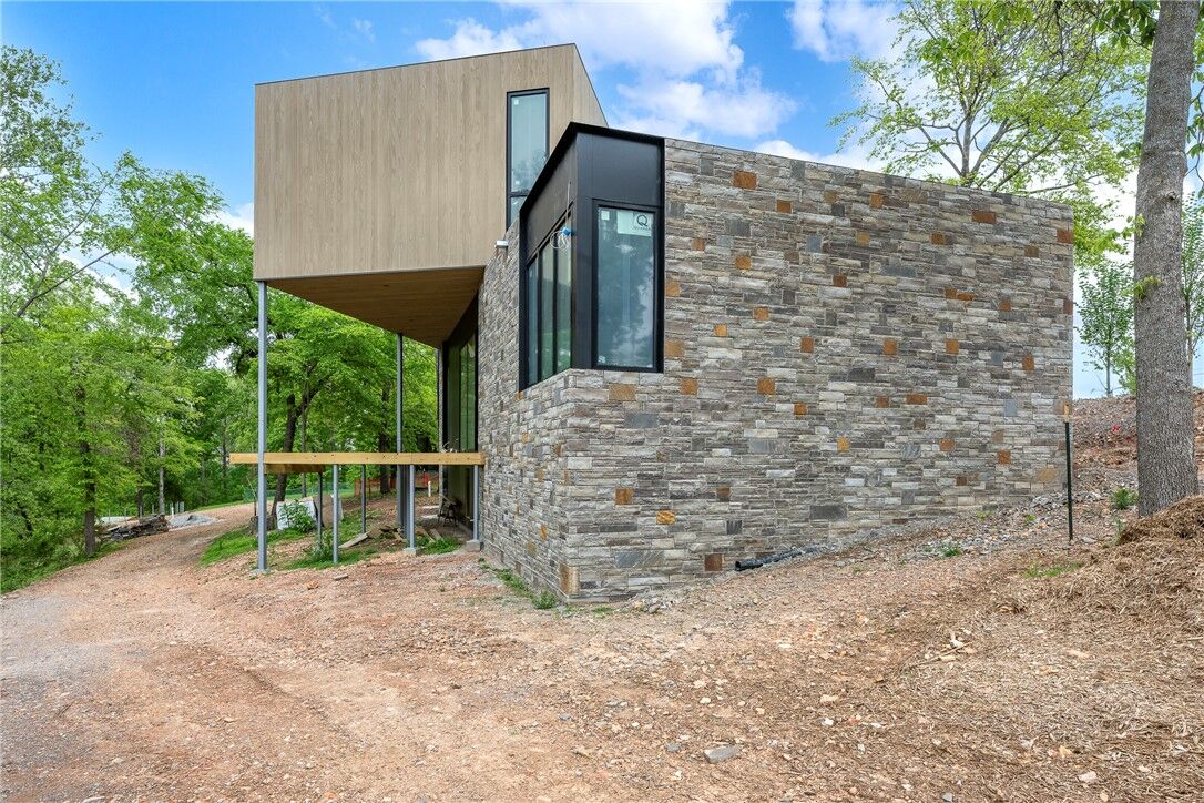 Property Photo:  929 NW C Street  AR 72712 